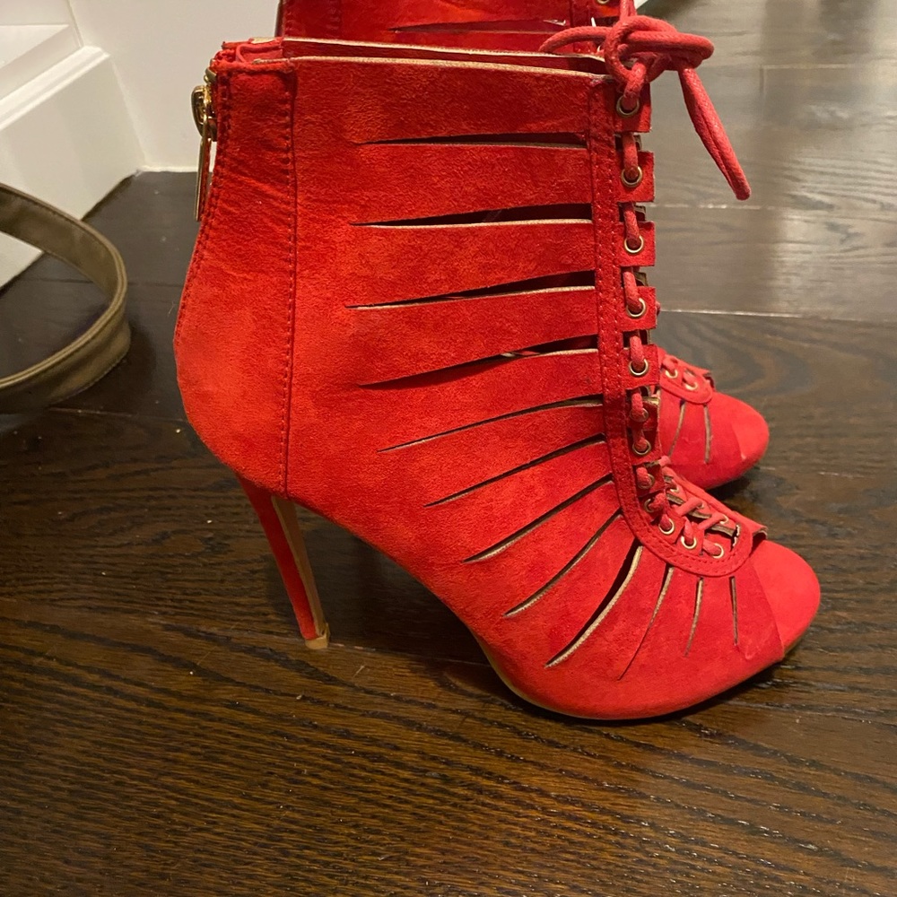 Lace up open toe suede heeled bootie red 8.5